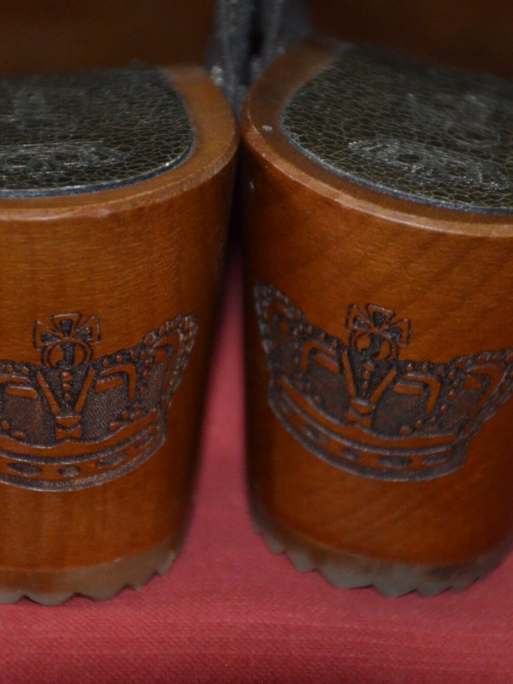 Juicy Couture Size 8 Gold Crackle Clogs/Mules Made in Italy Wooden heel - Picture 8 of 10